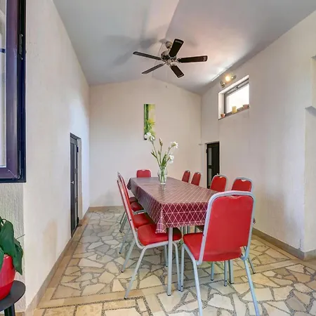 Kajfes A5 - One Bedroom With Terrace * Valbandon